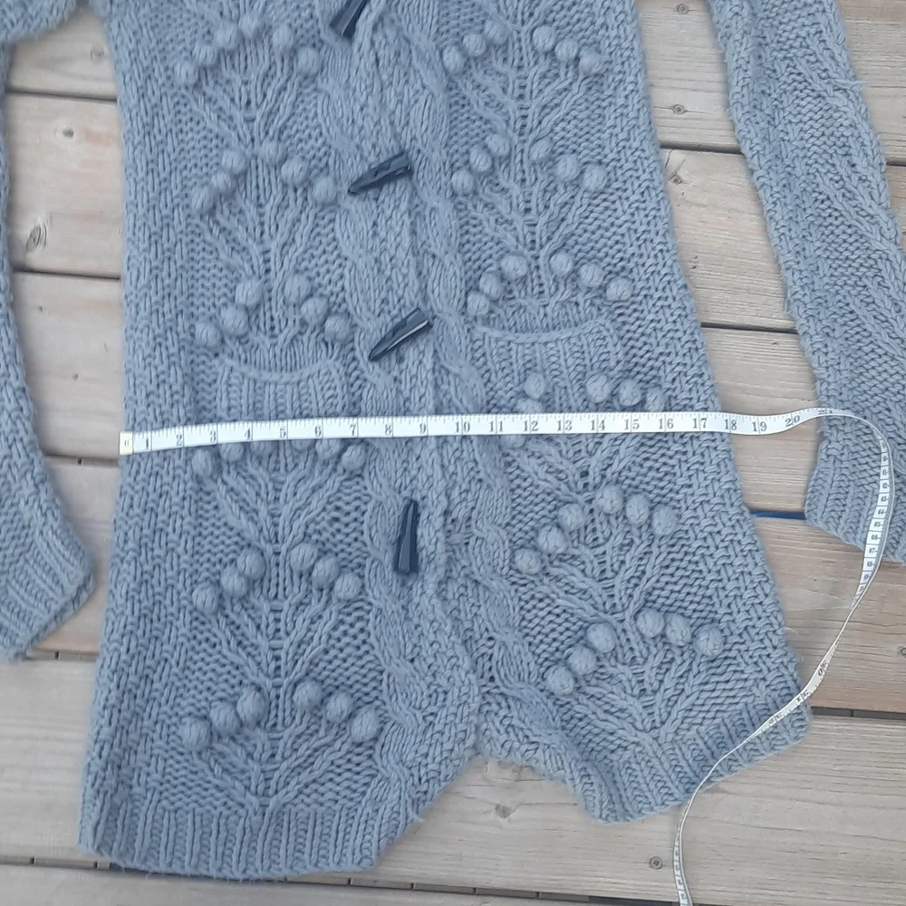 Sweater - Picture 7 of 8
